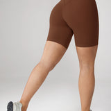 Women's Hugcurve No Front Seam Biker Shorts 6" Mocha Cocoa