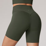 Women's Hugcurve No Front Seam Biker Shorts 6" Clay Brown