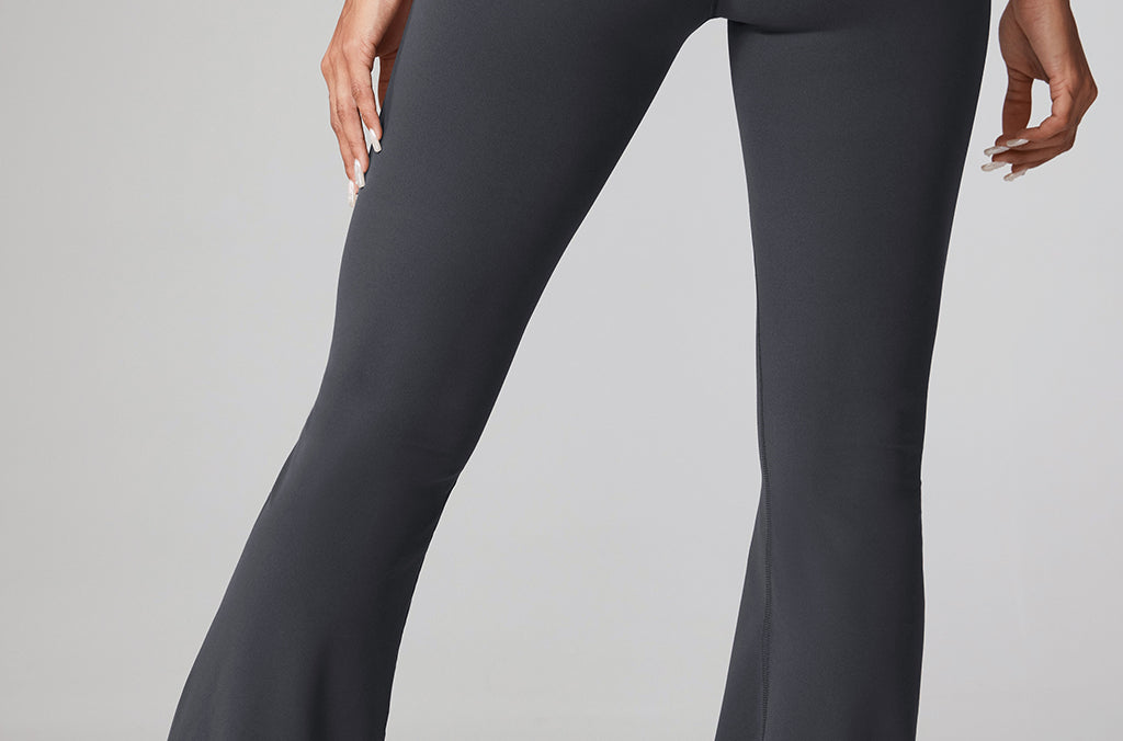 Women's Hugcurve No Front Seam Flare Leggings 31'' Graphite Grey