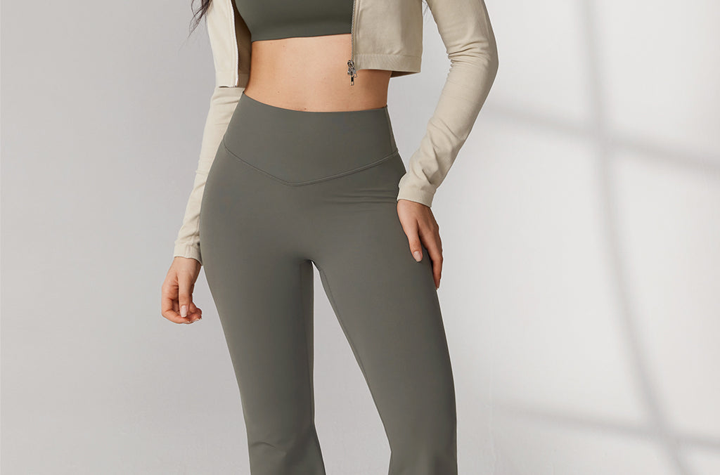 Women's Hugcurve No Front Seam Flare Leggings 31'' Smoked Green