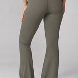 Women's Hugcurve No Front Seam Flare Leggings 31'' Smoked Green