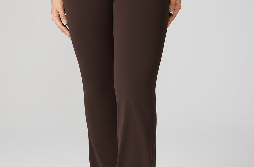 Women's Hugcurve No Front Seam Flare Leggings 31'' Clay Brown