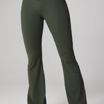 Women's Hugcurve No Front Seam Flare Leggings 31'' Aspen Olive