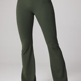 Women's Hugcurve No Front Seam Flare Leggings 31'' Aspen Olive