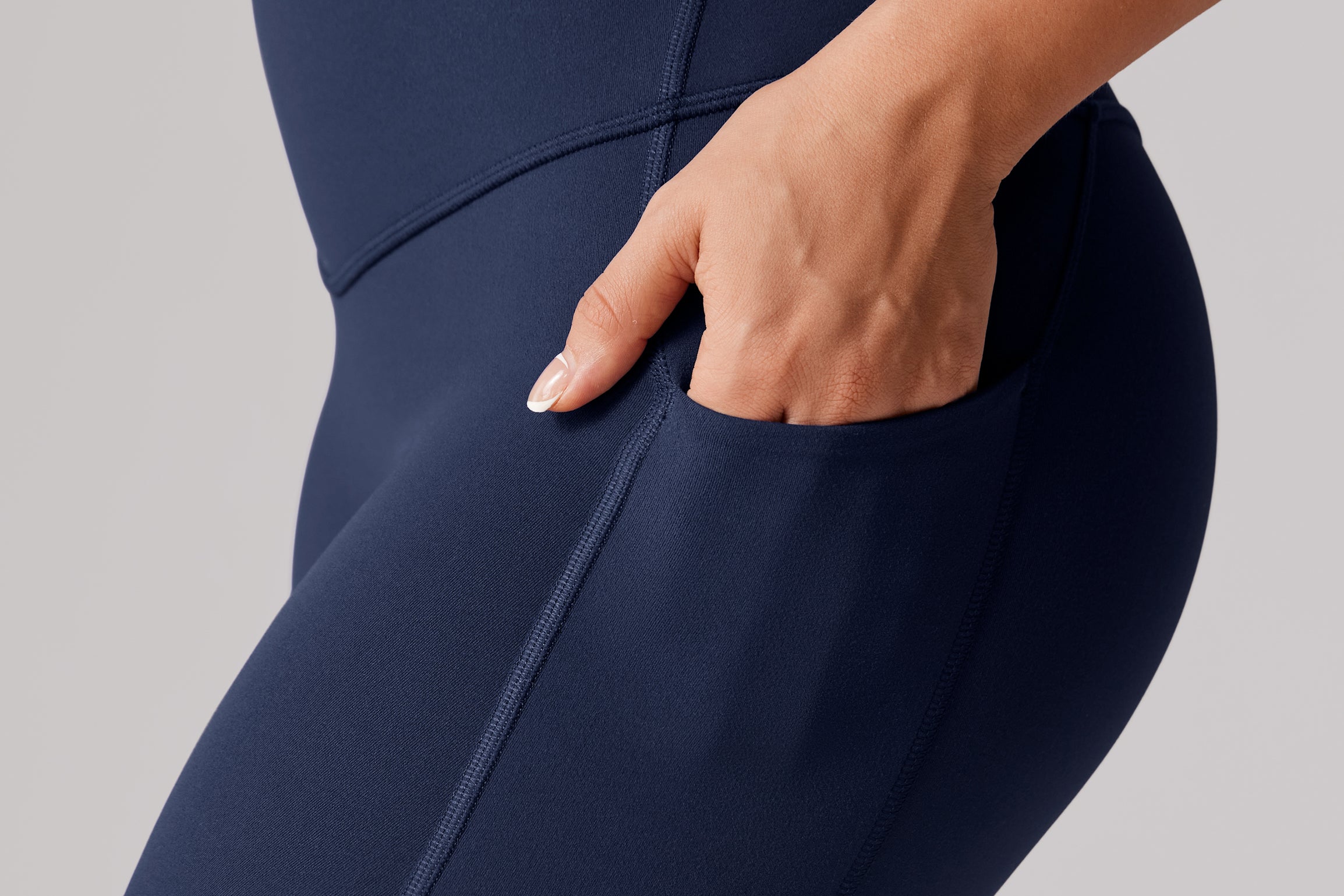 Women's Hugcurve No Front Seam Pockets Shorts 5" Noctilucence Blue