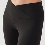 CRZ YOGA Women's V Cross Waist Flare Leggings 31'' Black