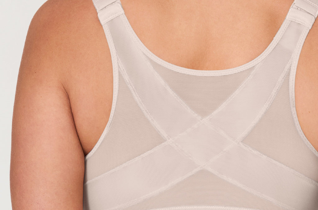 Women's Plunge Back Posture Bra Vanilla White @model_info:ES3