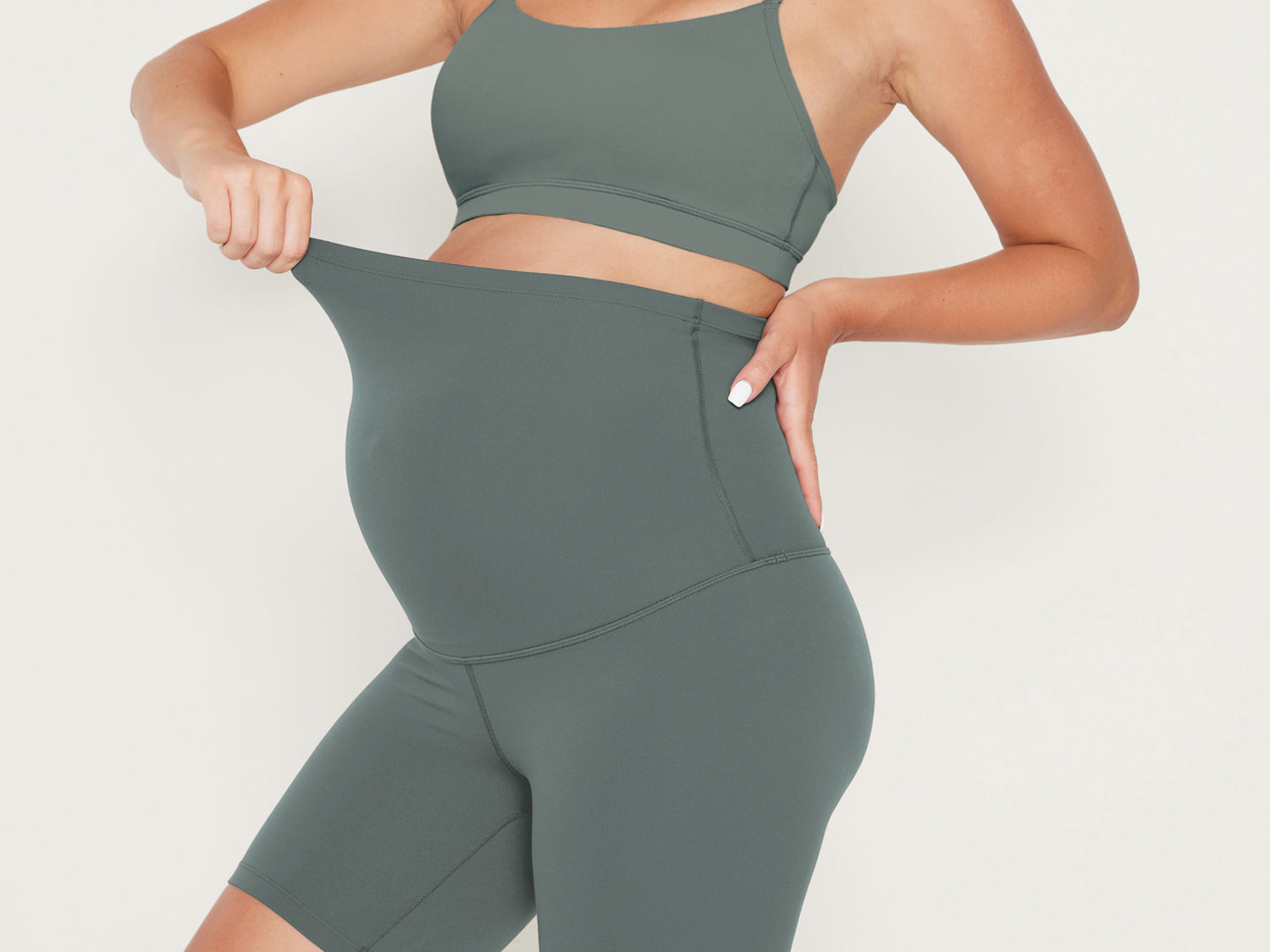 Women's Super High Waist Maternity Shorts 6" Coffee Brown